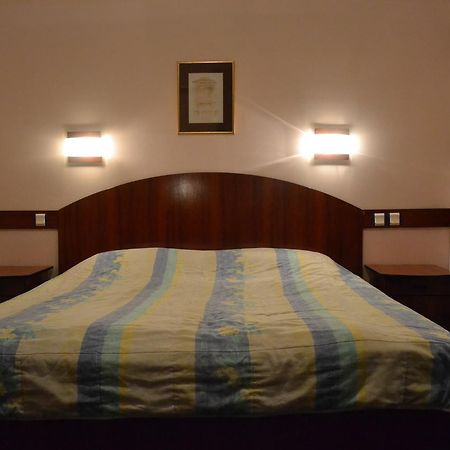 Hotel Mimoza 쿠마노보 외부 사진