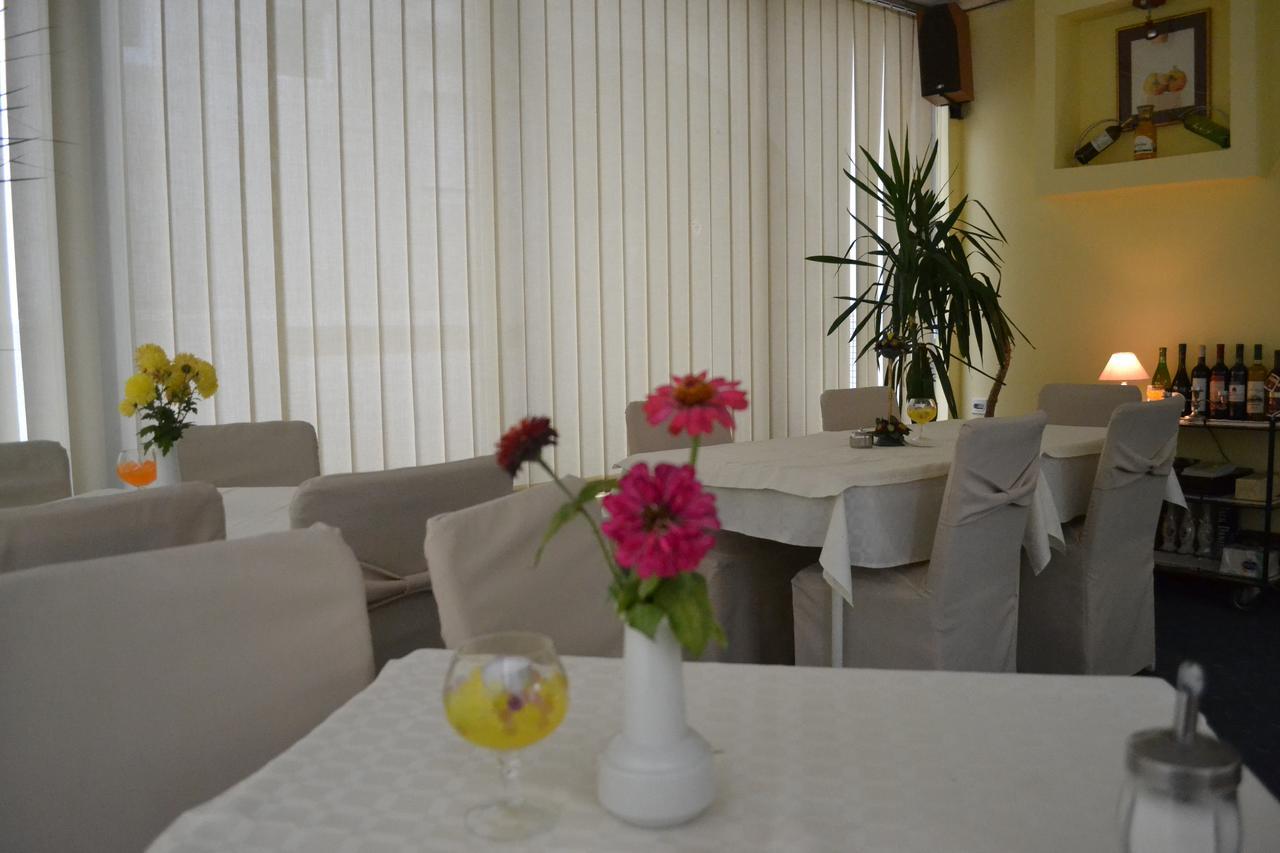 Hotel Mimoza 쿠마노보 외부 사진